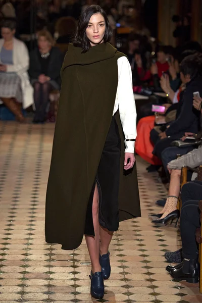 Look 1